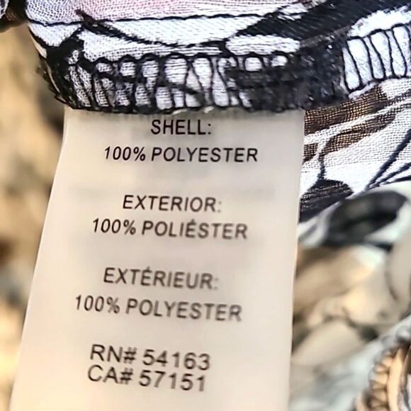 Tommy Hilfiger Sleeveless Top, Sheer B&W Flowers, Button Ruffle Center, Sz Large - Picture 7 of 7